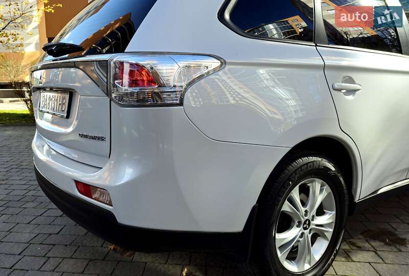 Внедорожник / Кроссовер Mitsubishi Outlander 2013 в Ивано-Франковске фото 35 Внедорожник / Кроссовер Mitsubishi Outlander 2013 в Ивано-Франковске