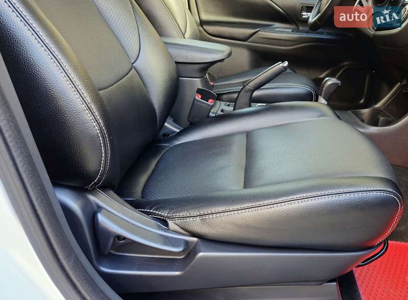 Внедорожник / Кроссовер Mitsubishi Outlander 2013 в Ивано-Франковске фото 69 Внедорожник / Кроссовер Mitsubishi Outlander 2013 в Ивано-Франковске