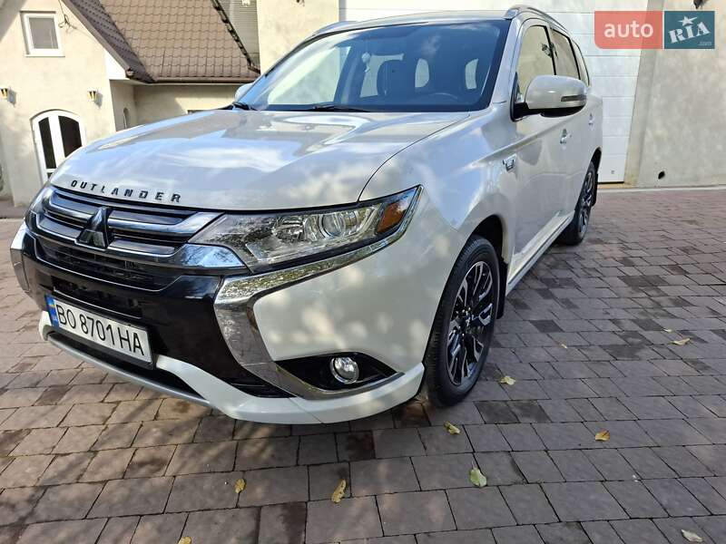 Внедорожник / Кроссовер Mitsubishi Outlander 2018 в Тернополе фото Внедорожник / Кроссовер Mitsubishi Outlander 2018 в Тернополе