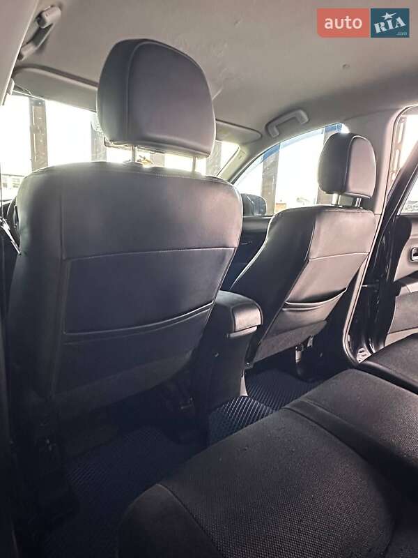 Внедорожник / Кроссовер Mitsubishi Outlander 2010 в Харькове фото 10 Внедорожник / Кроссовер Mitsubishi Outlander 2010 в Харькове