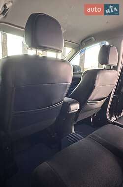 Позашляховик / Кросовер Mitsubishi Outlander 2010 в  фото 10 Позашляховик / Кросовер Mitsubishi Outlander 2010 в