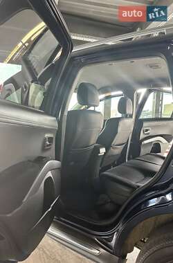 Позашляховик / Кросовер Mitsubishi Outlander 2010 в  фото 15 Позашляховик / Кросовер Mitsubishi Outlander 2010 в
