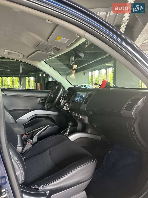 Внедорожник / Кроссовер Mitsubishi Outlander 2010 в Харькове фото 20 Внедорожник / Кроссовер Mitsubishi Outlander 2010 в Харькове