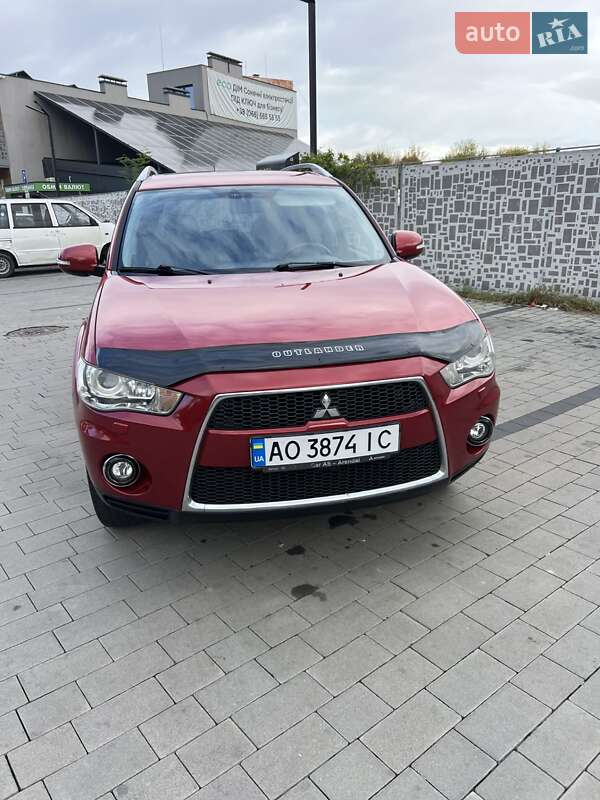 Внедорожник / Кроссовер Mitsubishi Outlander 2010 в Ужгороде
