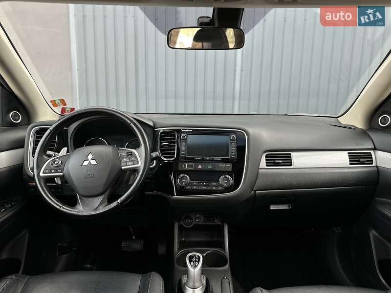 Позашляховик / Кросовер Mitsubishi Outlander 2013 в Івано-Франківську фото 29 Позашляховик / Кросовер Mitsubishi Outlander 2013 в Івано-Франківську