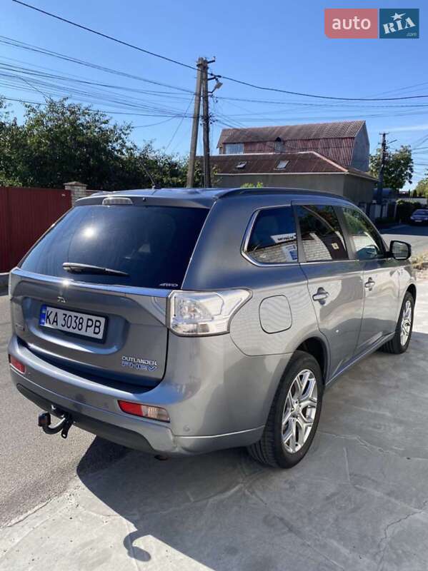 Внедорожник / Кроссовер Mitsubishi Outlander 2013 в Киеве фото 6 Внедорожник / Кроссовер Mitsubishi Outlander 2013 в Киеве