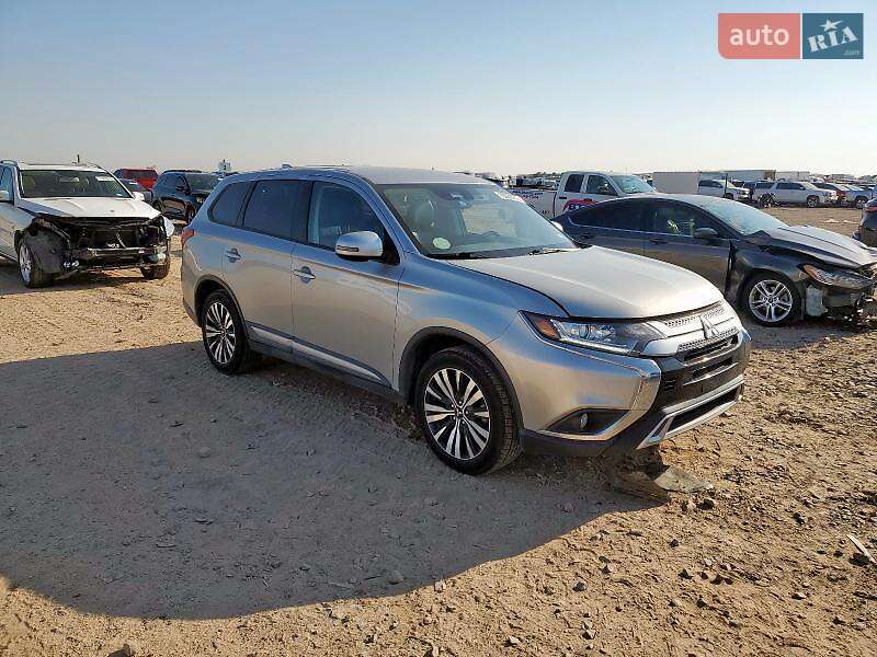 Позашляховик / Кросовер Mitsubishi Outlander 2020 в Кропивницькому фото 4 Позашляховик / Кросовер Mitsubishi Outlander 2020 в Кропивницькому