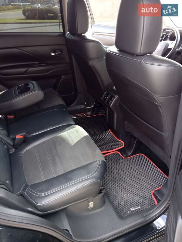 Внедорожник / Кроссовер Mitsubishi Outlander 2019 в Кривом Роге