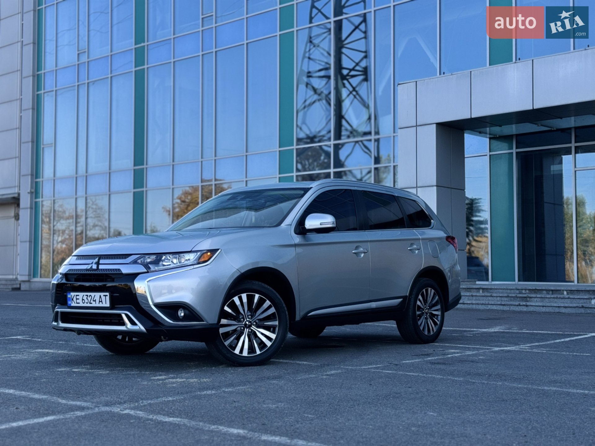 2020 Mitsubishi Outlander - мініатюра 3