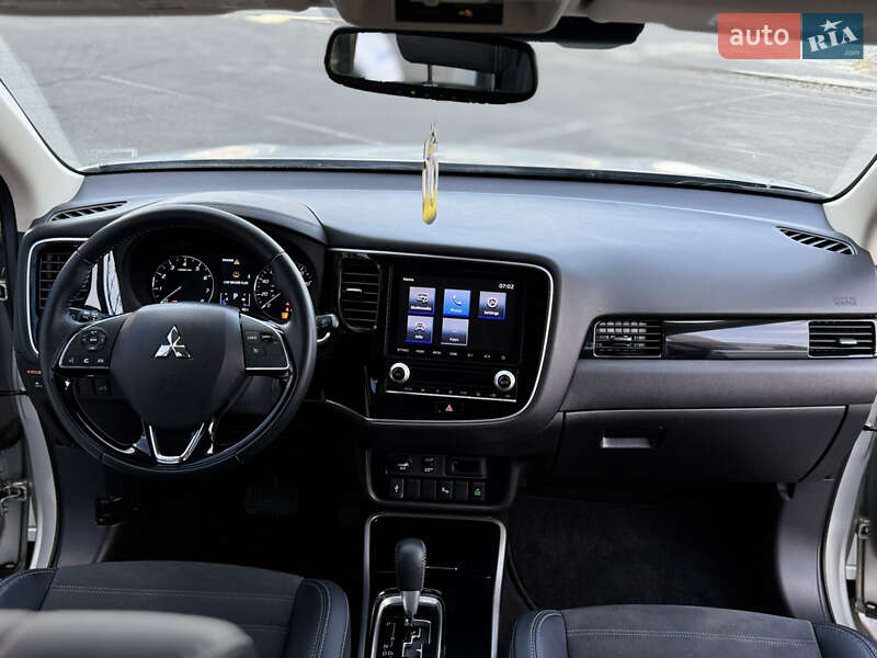 Внедорожник / Кроссовер Mitsubishi Outlander 2020 в Днепре фото 28 Внедорожник / Кроссовер Mitsubishi Outlander 2020 в Днепре