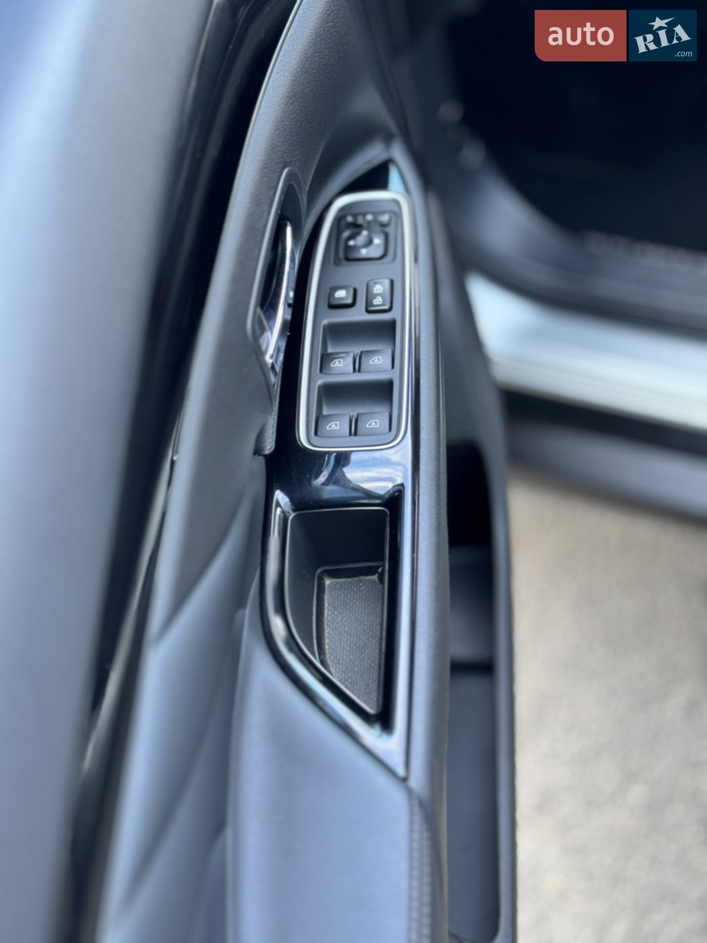 2020 Mitsubishi Outlander - мініатюра 39