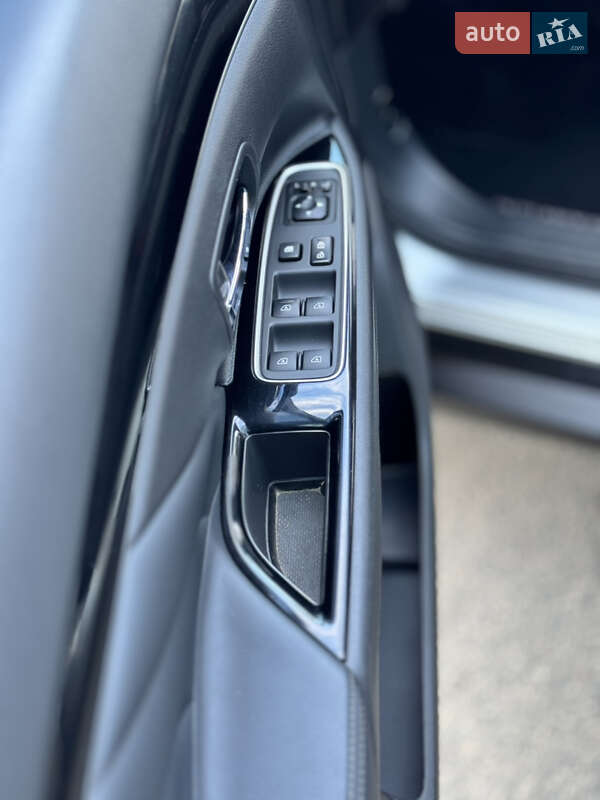 Внедорожник / Кроссовер Mitsubishi Outlander 2020 в Днепре фото 39 Внедорожник / Кроссовер Mitsubishi Outlander 2020 в Днепре