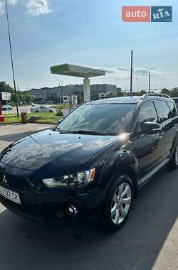 Позашляховик / Кросовер Mitsubishi Outlander 2011 в Львові