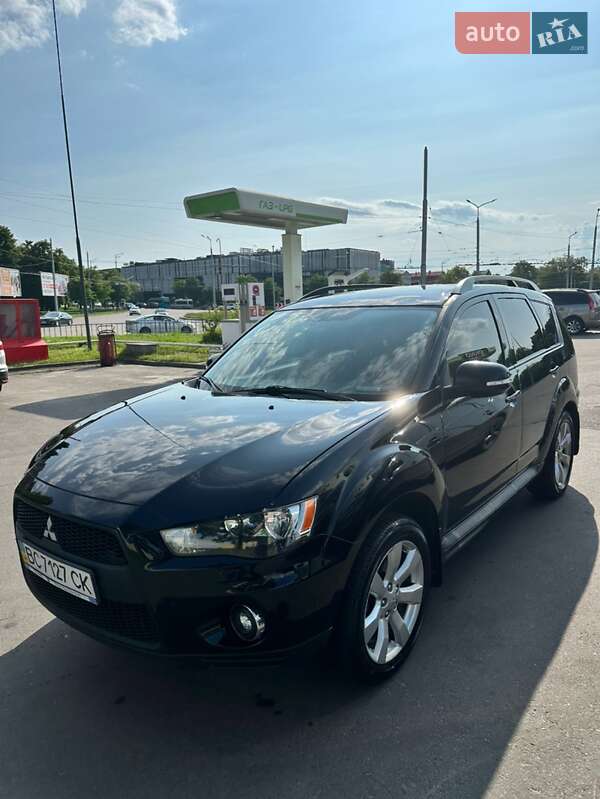 Позашляховик / Кросовер Mitsubishi Outlander 2011 в Львові фото Позашляховик / Кросовер Mitsubishi Outlander 2011 в Львові