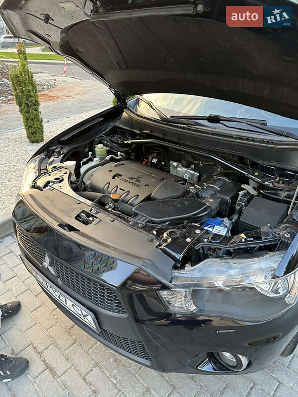 Позашляховик / Кросовер Mitsubishi Outlander 2011 в Львові фото 9 Позашляховик / Кросовер Mitsubishi Outlander 2011 в Львові