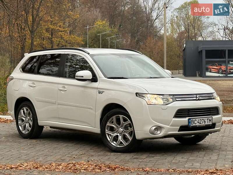 Внедорожник / Кроссовер Mitsubishi Outlander 2014 в Дрогобыче фото 9 Внедорожник / Кроссовер Mitsubishi Outlander 2014 в Дрогобыче