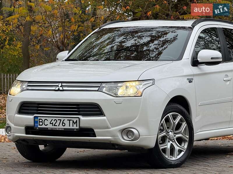 Внедорожник / Кроссовер Mitsubishi Outlander 2014 в Дрогобыче фото 17 Внедорожник / Кроссовер Mitsubishi Outlander 2014 в Дрогобыче