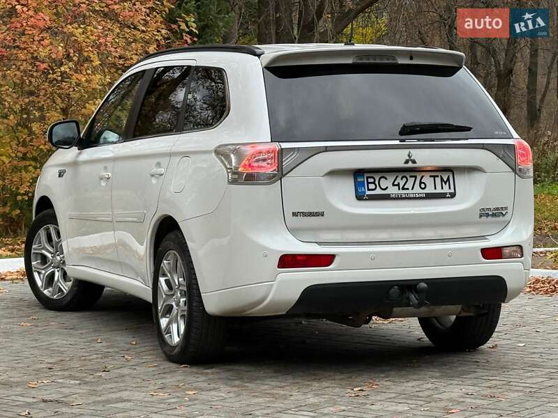 Внедорожник / Кроссовер Mitsubishi Outlander 2014 в Дрогобыче фото 20 Внедорожник / Кроссовер Mitsubishi Outlander 2014 в Дрогобыче