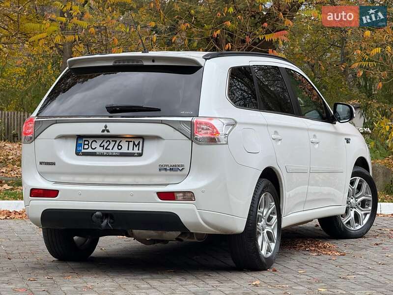 Внедорожник / Кроссовер Mitsubishi Outlander 2014 в Дрогобыче фото 25 Внедорожник / Кроссовер Mitsubishi Outlander 2014 в Дрогобыче