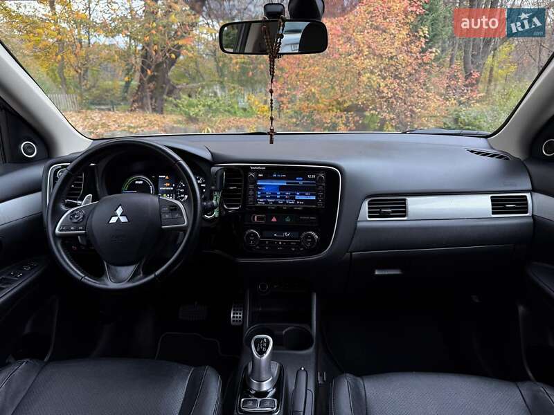 Внедорожник / Кроссовер Mitsubishi Outlander 2014 в Дрогобыче фото 54 Внедорожник / Кроссовер Mitsubishi Outlander 2014 в Дрогобыче