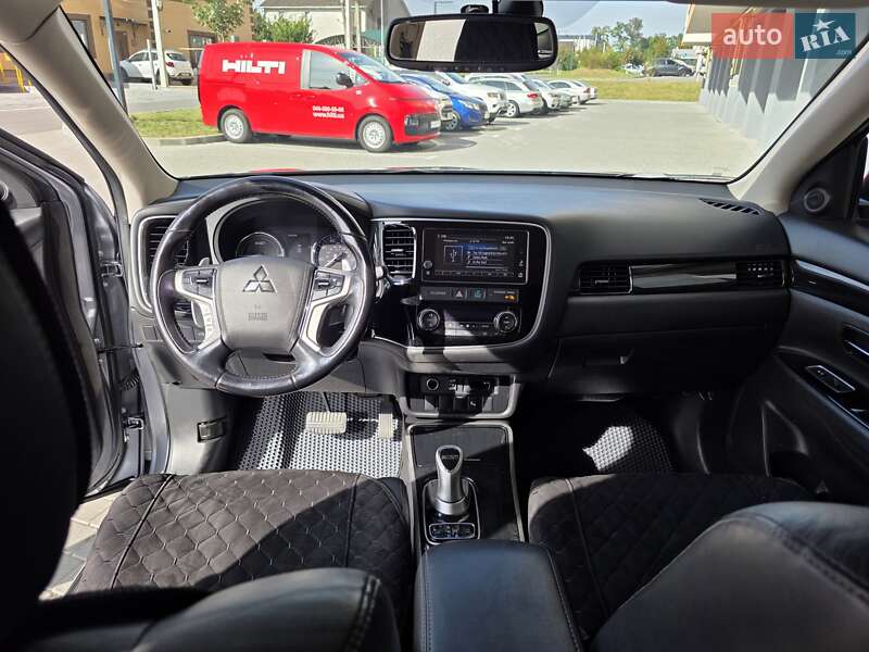 Внедорожник / Кроссовер Mitsubishi Outlander 2018 в Виннице