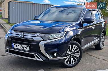 Позашляховик / Кросовер Mitsubishi Outlander 2022 в Борисполі