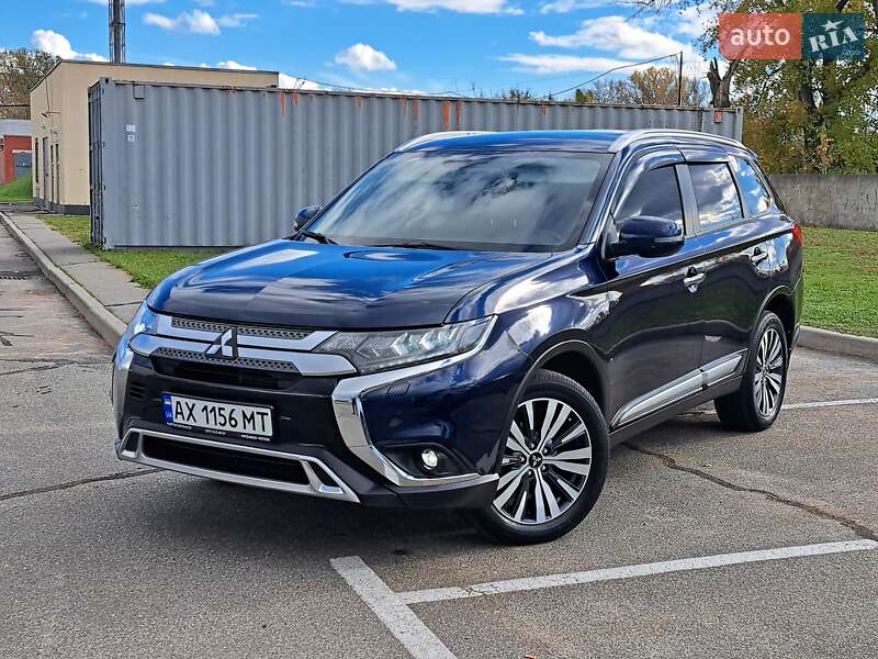 Внедорожник / Кроссовер Mitsubishi Outlander 2022 в Борисполе фото 39 Внедорожник / Кроссовер Mitsubishi Outlander 2022 в Борисполе