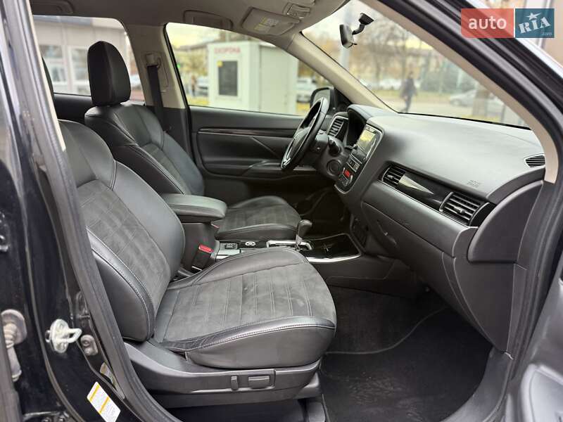 Позашляховик / Кросовер Mitsubishi Outlander 2019 в Києві фото 11 Позашляховик / Кросовер Mitsubishi Outlander 2019 в Києві