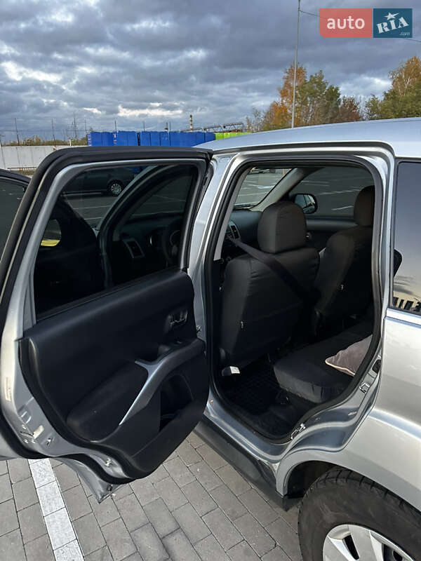 Позашляховик / Кросовер Mitsubishi Outlander 2010 в Білій Церкві фото 17 Позашляховик / Кросовер Mitsubishi Outlander 2010 в Білій Церкві