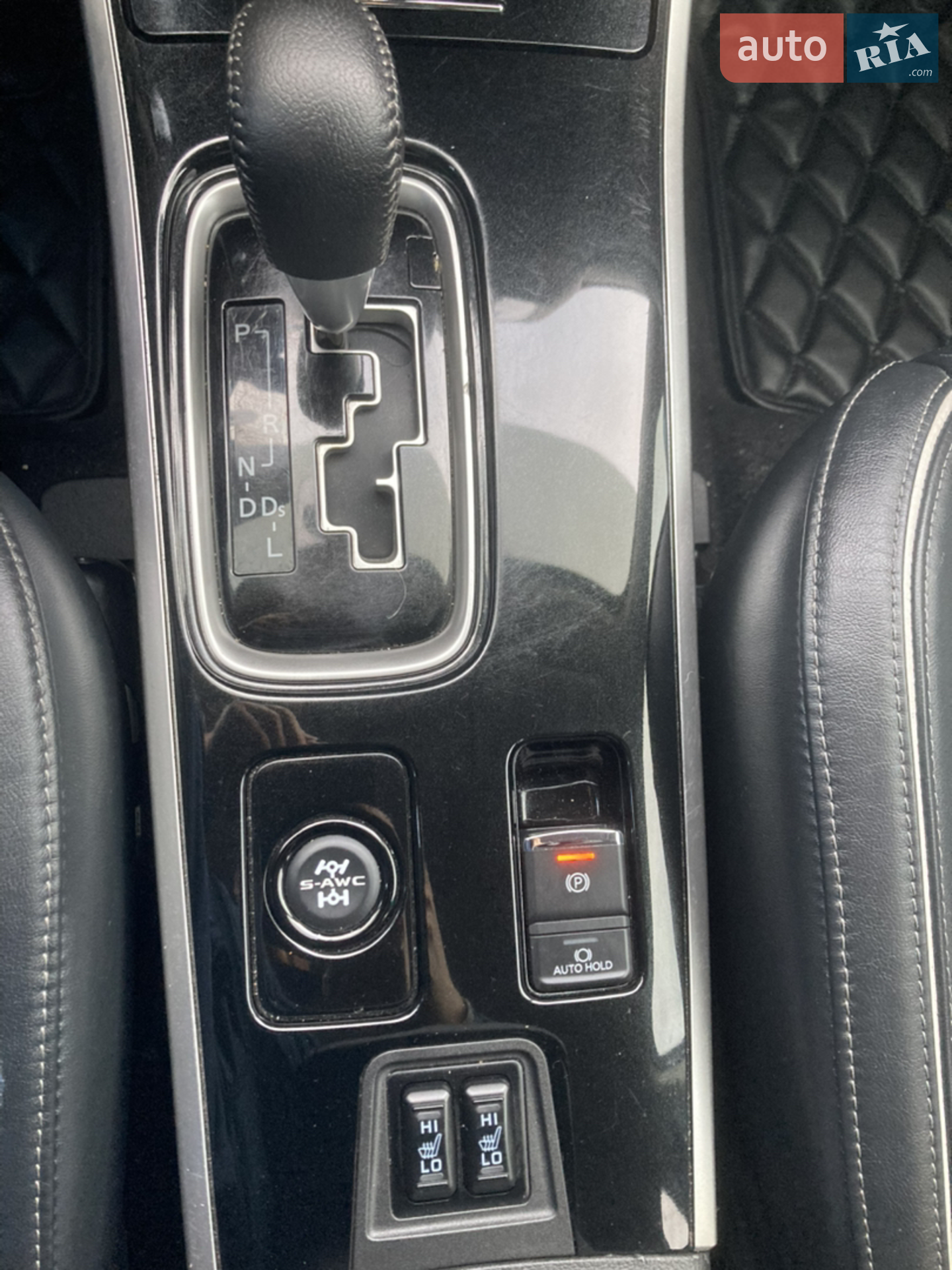 2018 Mitsubishi Outlander - мініатюра 16