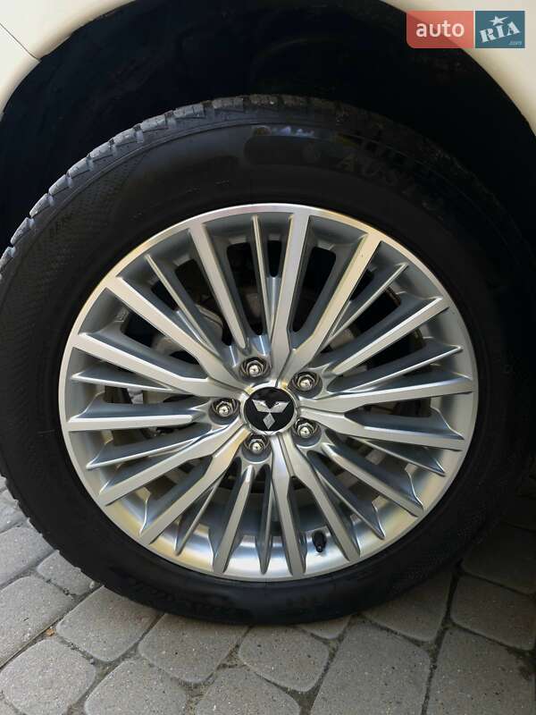 Позашляховик / Кросовер Mitsubishi Outlander 2018 в Львові фото 37 Позашляховик / Кросовер Mitsubishi Outlander 2018 в Львові