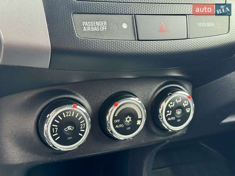 Внедорожник / Кроссовер Mitsubishi Outlander 2010 в Полтаве фото 27 Внедорожник / Кроссовер Mitsubishi Outlander 2010 в Полтаве