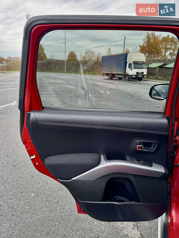 Внедорожник / Кроссовер Mitsubishi Outlander 2010 в Полтаве фото 31 Внедорожник / Кроссовер Mitsubishi Outlander 2010 в Полтаве