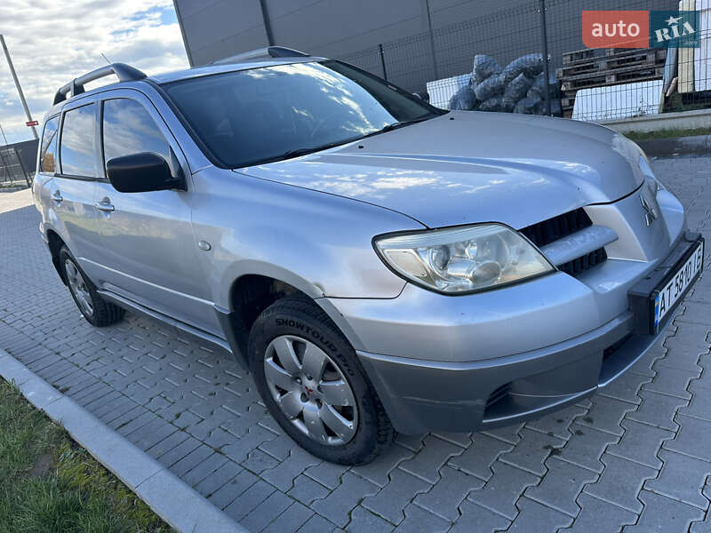 Внедорожник / Кроссовер Mitsubishi Outlander 2005 в Ивано-Франковске фото 6 Внедорожник / Кроссовер Mitsubishi Outlander 2005 в Ивано-Франковске