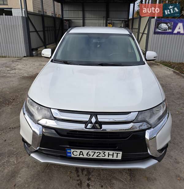 Внедорожник / Кроссовер Mitsubishi Outlander 2015 в Золотоноше фото 6 Внедорожник / Кроссовер Mitsubishi Outlander 2015 в Золотоноше