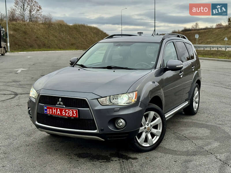 Внедорожник / Кроссовер Mitsubishi Outlander 2011 в Полтаве
