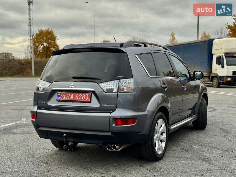 Внедорожник / Кроссовер Mitsubishi Outlander 2011 в Полтаве