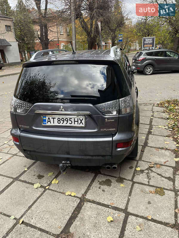 Позашляховик / Кросовер Mitsubishi Outlander 2010 в Івано-Франківську