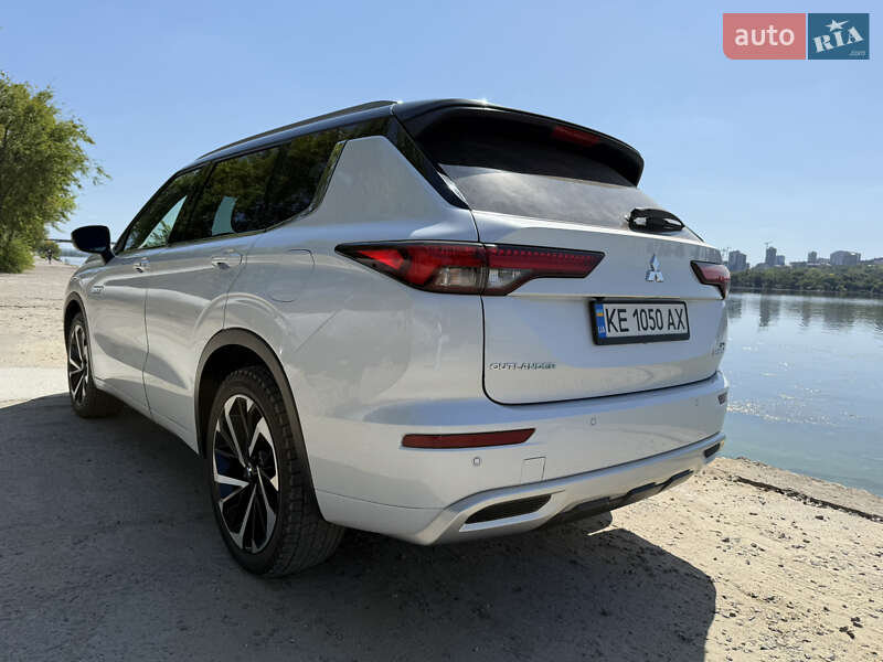 Внедорожник / Кроссовер Mitsubishi Outlander 2022 в Днепре фото 5 Внедорожник / Кроссовер Mitsubishi Outlander 2022 в Днепре