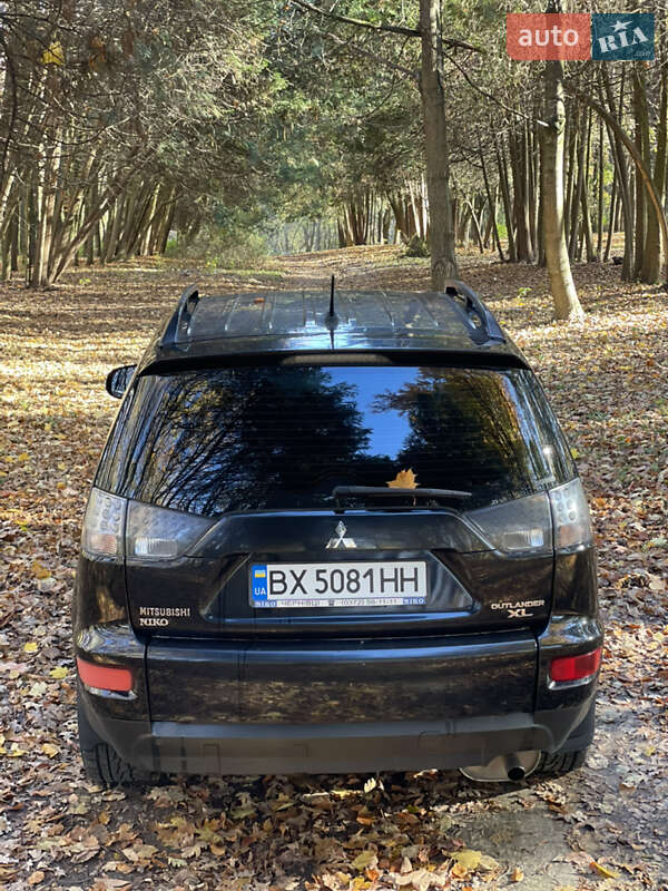 Внедорожник / Кроссовер Mitsubishi Outlander 2011 в Хмельницком