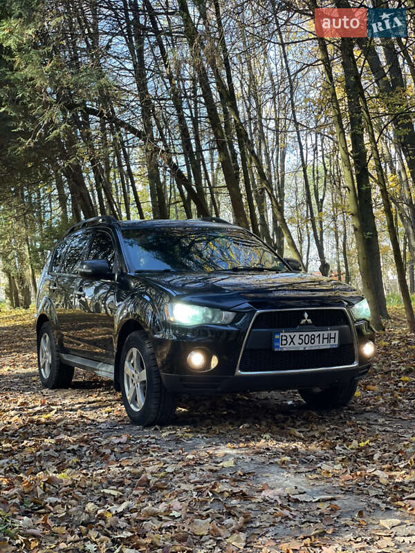 Внедорожник / Кроссовер Mitsubishi Outlander 2011 в Хмельницком