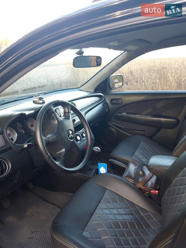 Внедорожник / Кроссовер Mitsubishi Outlander 2007 в Мироновке