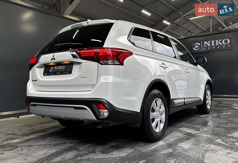 Внедорожник / Кроссовер Mitsubishi Outlander 2021 в Киеве фото 12 Внедорожник / Кроссовер Mitsubishi Outlander 2021 в Киеве