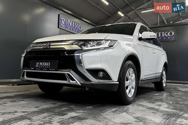 Внедорожник / Кроссовер Mitsubishi Outlander 2021 в Киеве фото 2 Внедорожник / Кроссовер Mitsubishi Outlander 2021 в Киеве