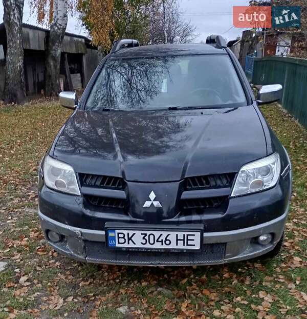 Позашляховик / Кросовер Mitsubishi Outlander 2006 в Гощі