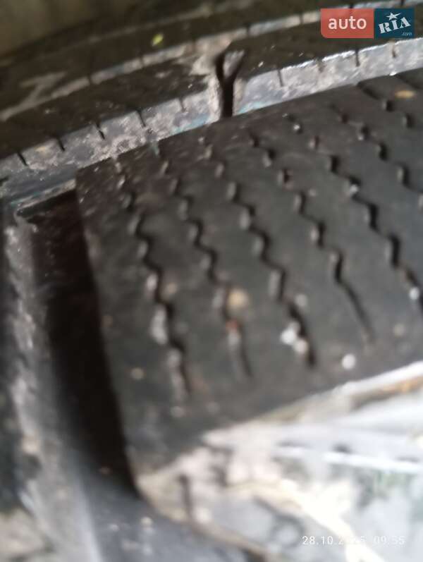 Позашляховик / Кросовер Mitsubishi Outlander 2006 в Гощі