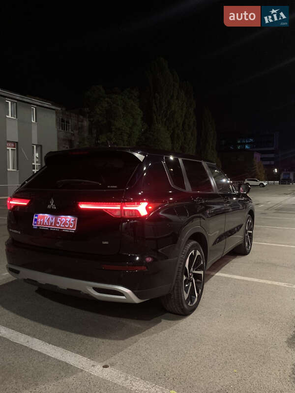 Позашляховик / Кросовер Mitsubishi Outlander 2022 в Києві фото 7 Позашляховик / Кросовер Mitsubishi Outlander 2022 в Києві