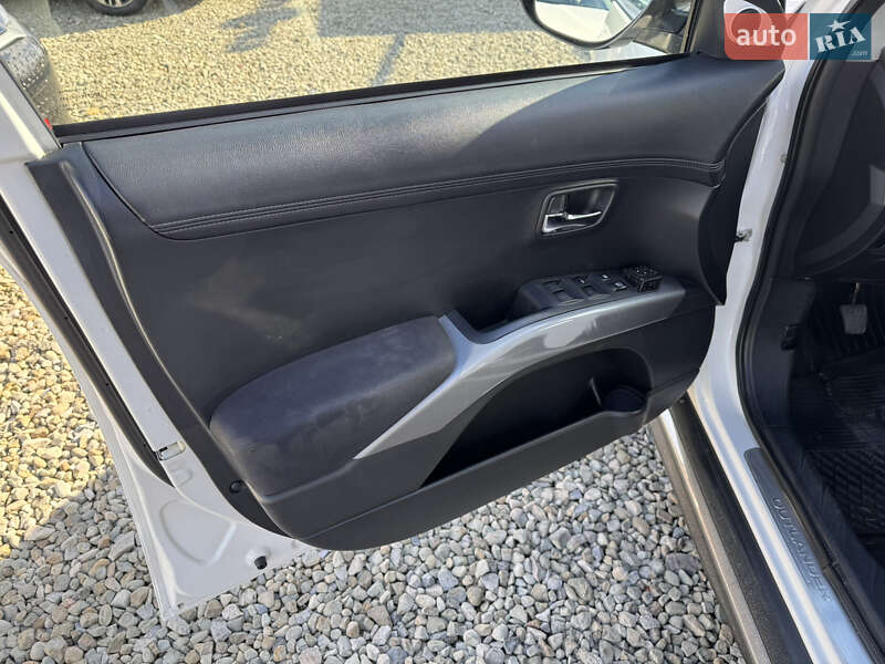 Позашляховик / Кросовер Mitsubishi Outlander 2010 в Івано-Франківську