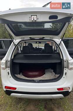 Позашляховик / Кросовер Mitsubishi Outlander 2013 в Харкові