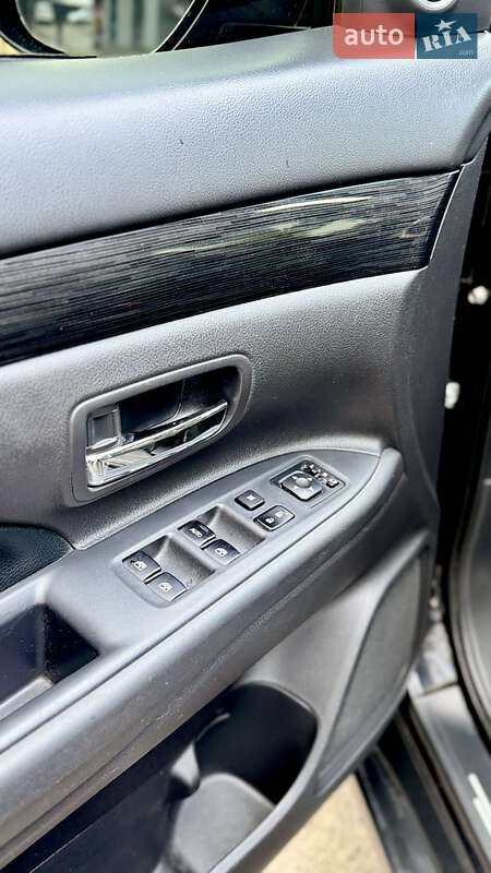 Внедорожник / Кроссовер Mitsubishi Outlander 2016 в Борисполе фото 19 Внедорожник / Кроссовер Mitsubishi Outlander 2016 в Борисполе